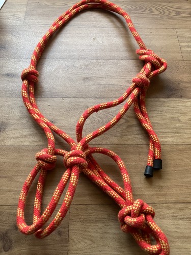 Knotted rope controller - knotted,